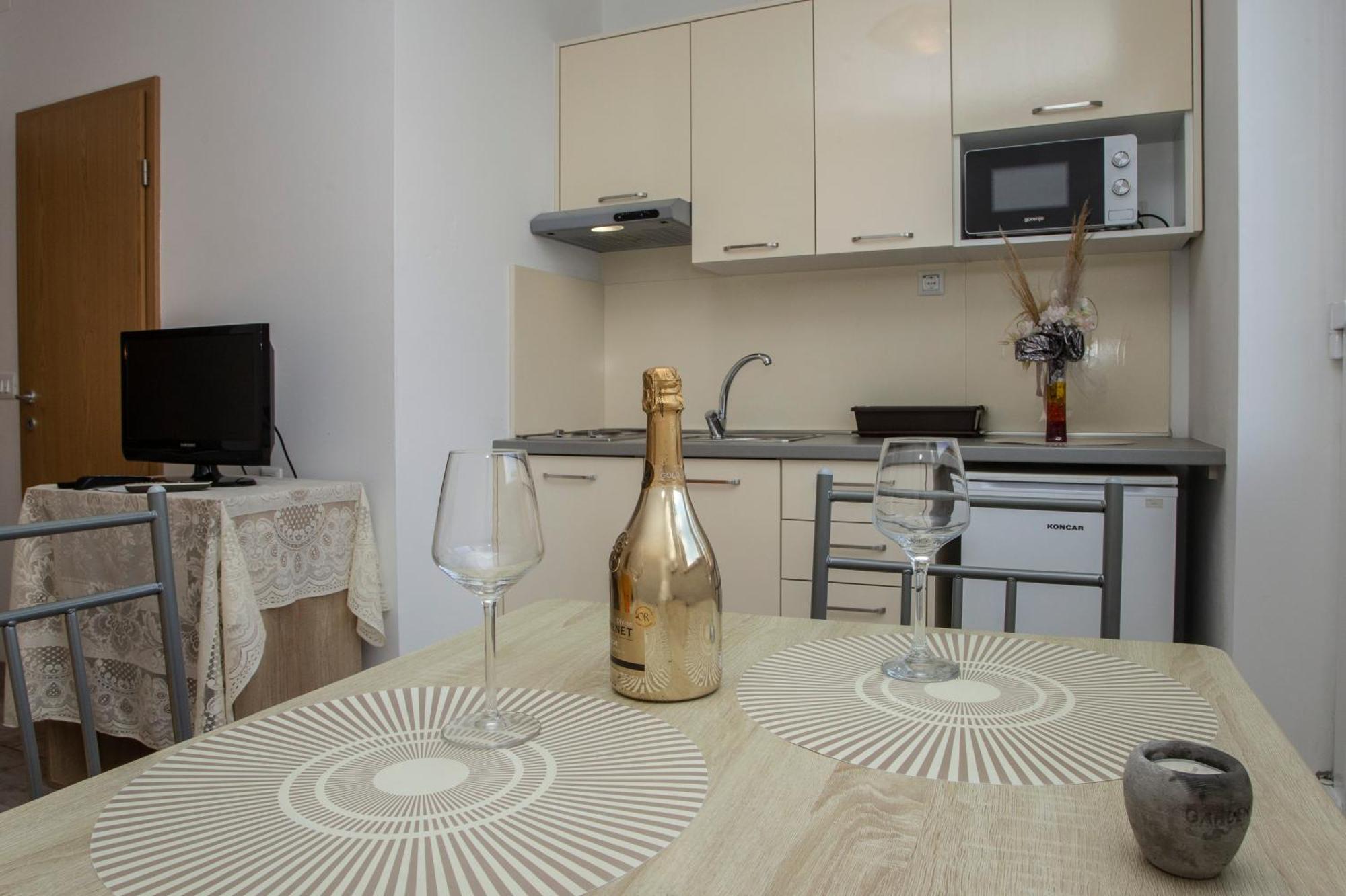 Apartment Adria Σπλιτ Εξωτερικό φωτογραφία